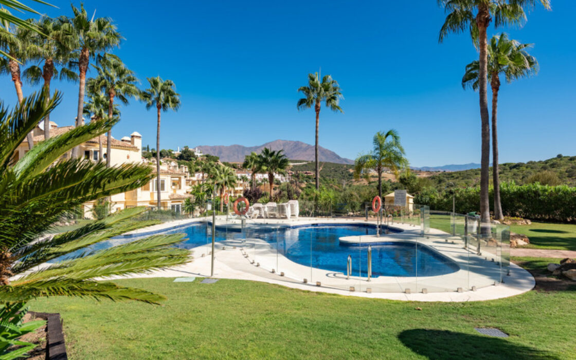 Стильна квартира з терасою в Касарес-Плайя 102 кв.м.