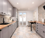 Стильна квартира з терасою в Касарес-Плайя 102 кв.м.