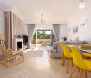 Стильна квартира з терасою в Касарес-Плайя 102 кв.м.