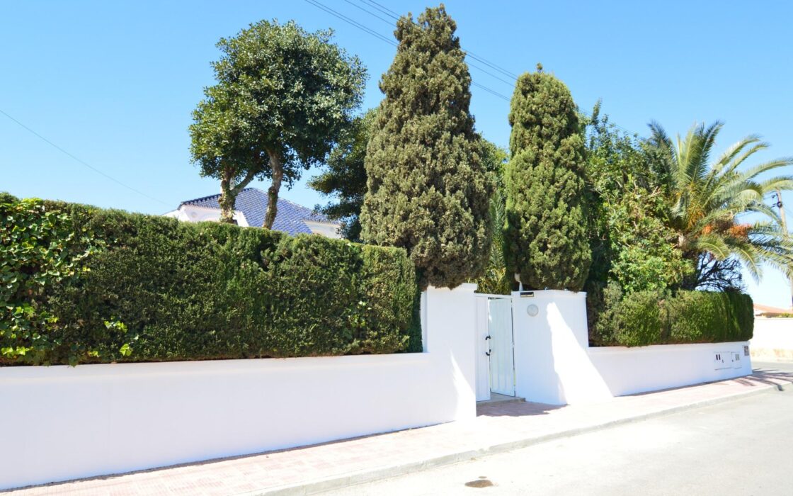 Роскошная вилла в Торревьехе 394 кв.м с бассейном