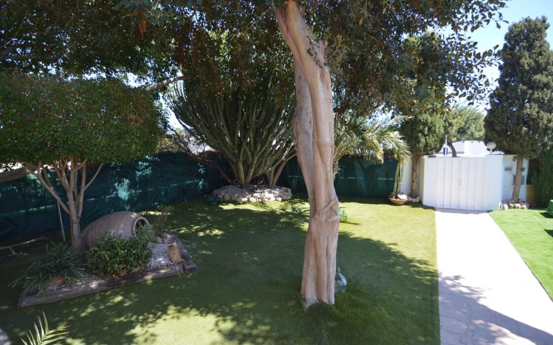 Роскошная вилла в Торревьехе 394 кв.м с бассейном