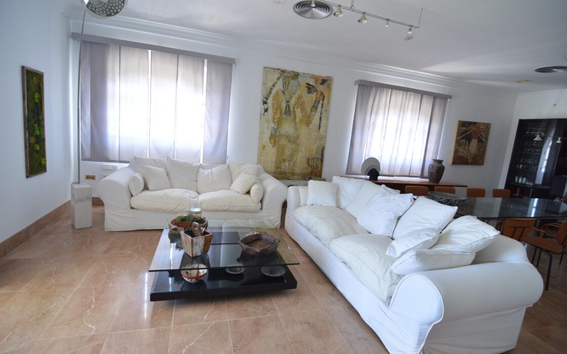 Роскошная вилла в Торревьехе 394 кв.м с бассейном