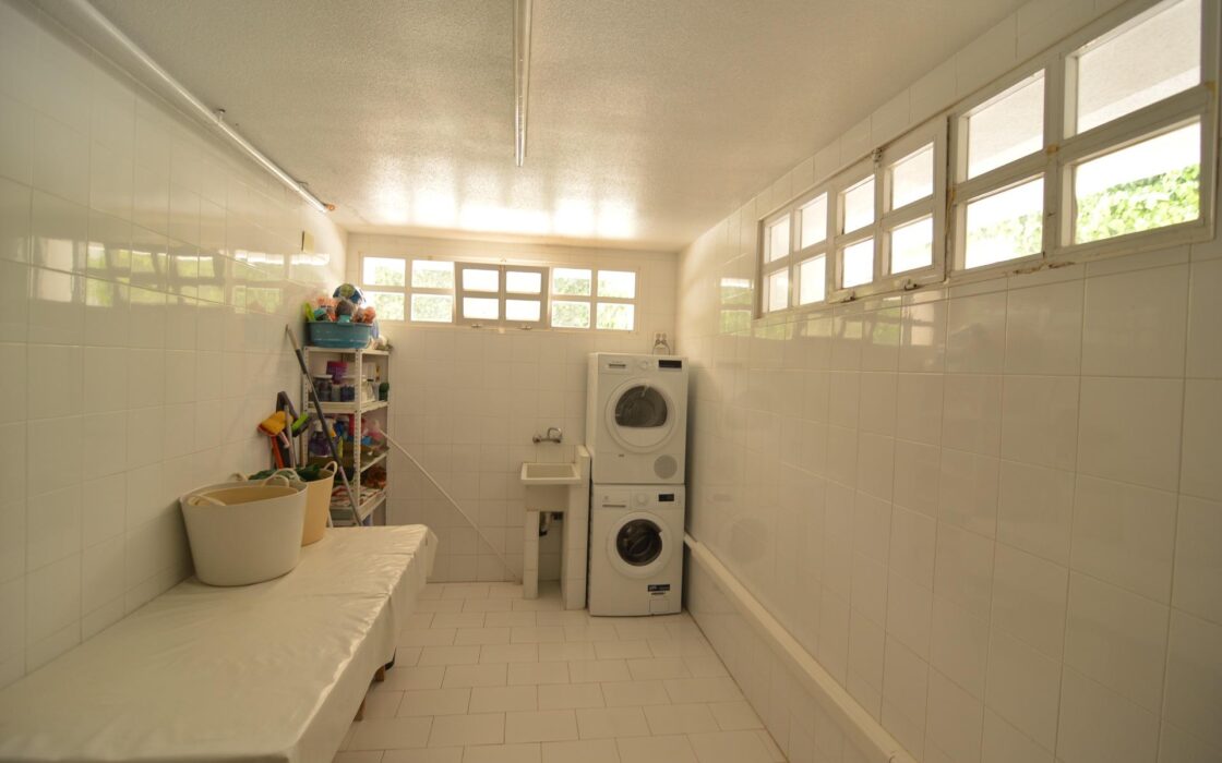 Роскошная вилла в Торревьехе 394 кв.м с бассейном