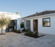 Вілла з терасою та басейном в районі Малаги, 260 кв.м