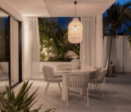 Вілла з терасою та басейном в районі Малаги, 260 кв.м