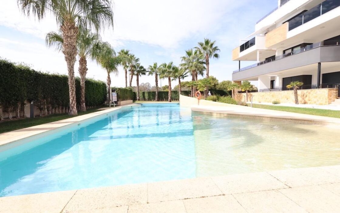 Апартаменты в Ориуэла Коста 78 кв.м с террасой у моря