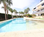 Апартаменты в Ориуэла Коста 78 кв.м с террасой у моря