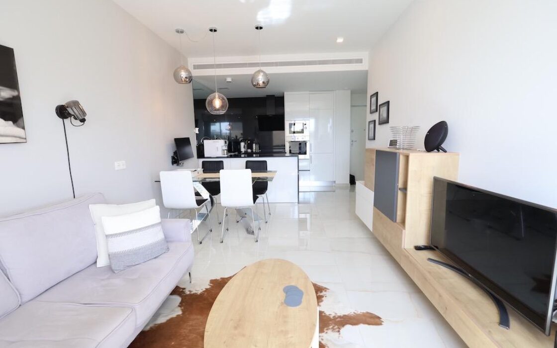 Апартаменты в Ориуэла Коста 78 кв.м с террасой у моря