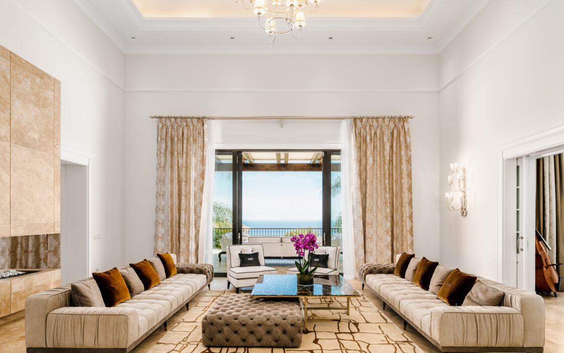 Вилла с террасой в Сьерра-Бланка, Марбелья, 1299 кв.м