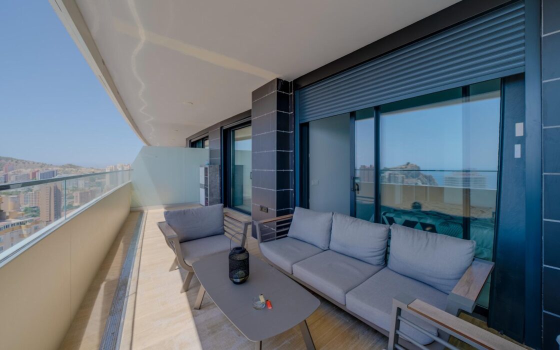 Апартаменты с видом на море в Бенидорме 130 кв.м 3 комнаты