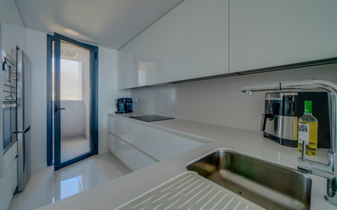 Апартаменты с видом на море в Бенидорме 130 кв.м 3 комнаты