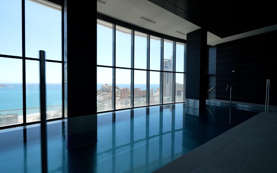 Апартаменты с видом на море в Бенидорме 130 кв.м 3 комнаты