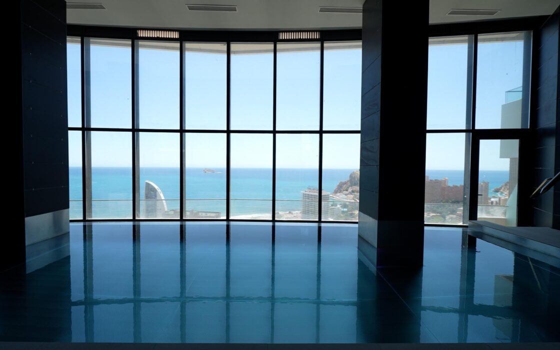 Апартаменты с видом на море в Бенидорме 130 кв.м 3 комнаты