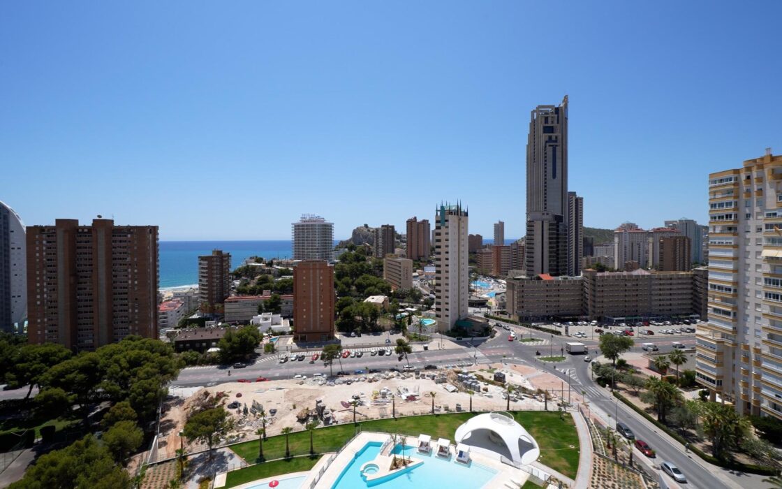 Апартаменты с видом на море в Бенидорме 130 кв.м 3 комнаты