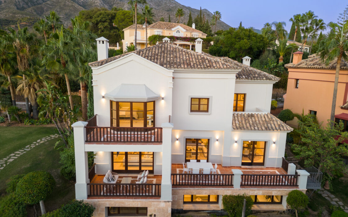 Вилла 654 кв.м на Золотой миле в Марбелье с видом на море