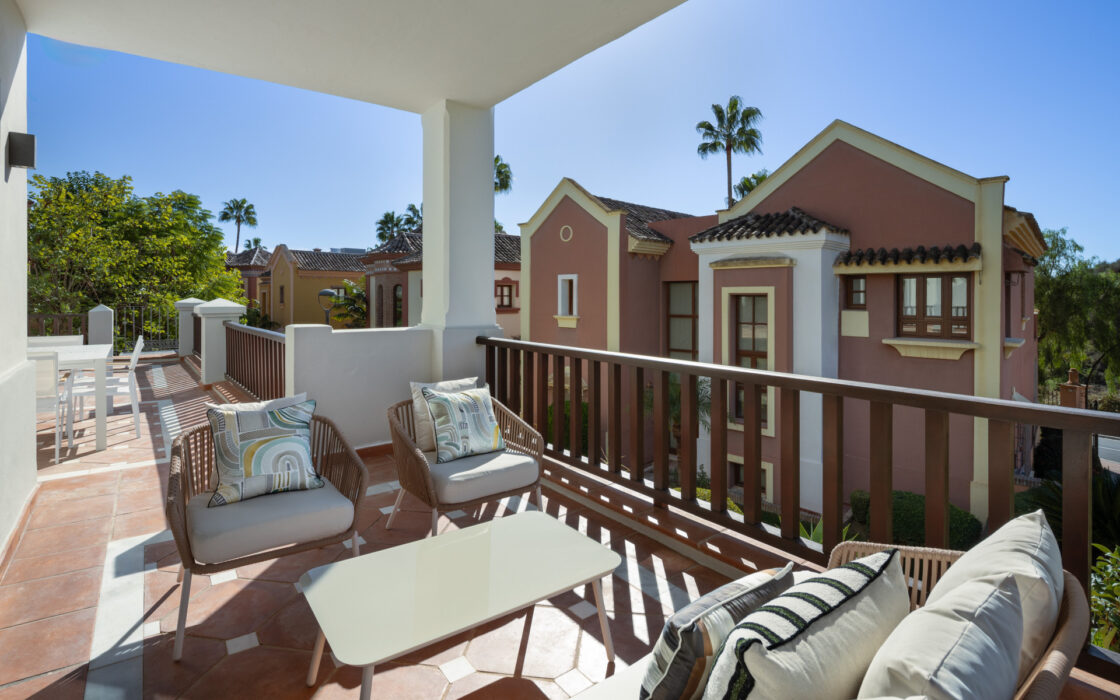 Вилла 654 кв.м на Золотой миле в Марбелье с видом на море