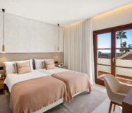 Вилла 654 кв.м на Золотой миле в Марбелье с видом на море