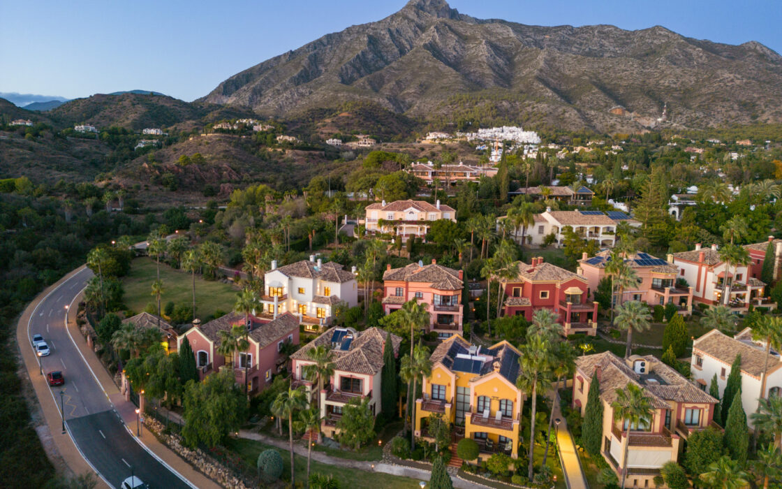 Вилла 654 кв.м на Золотой миле в Марбелье с видом на море