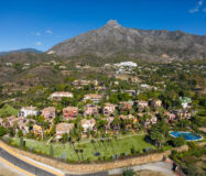 Вилла 654 кв.м на Золотой миле в Марбелье с видом на море