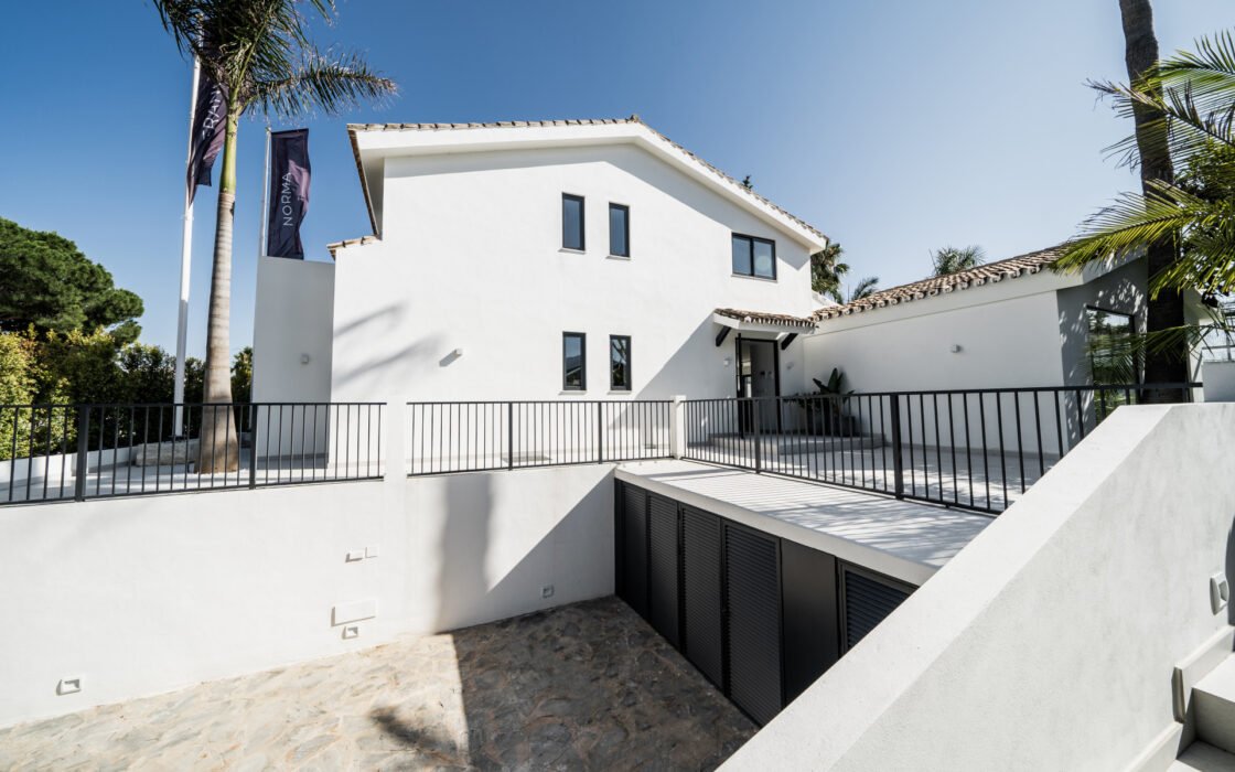 Вілла в Новій Андалусії з видом на гори 262 кв.м