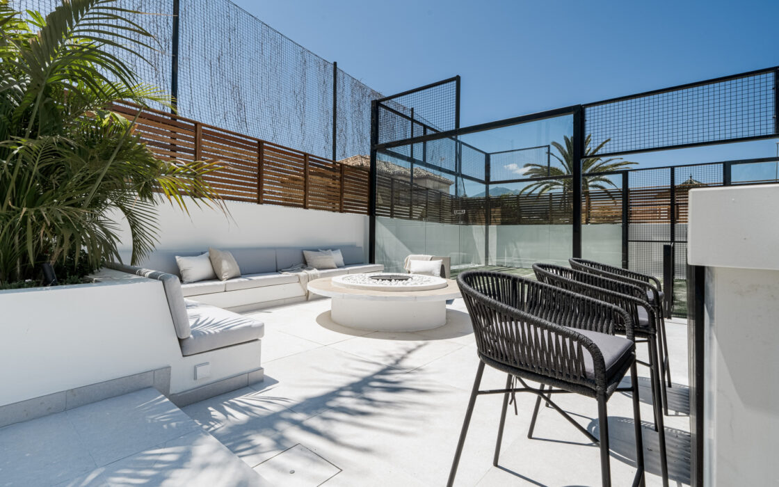 Вілла в Новій Андалусії з видом на гори 262 кв.м