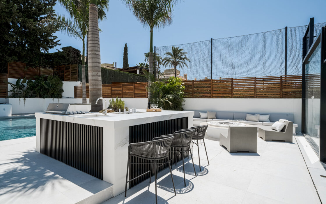 Вілла в Новій Андалусії з видом на гори 262 кв.м