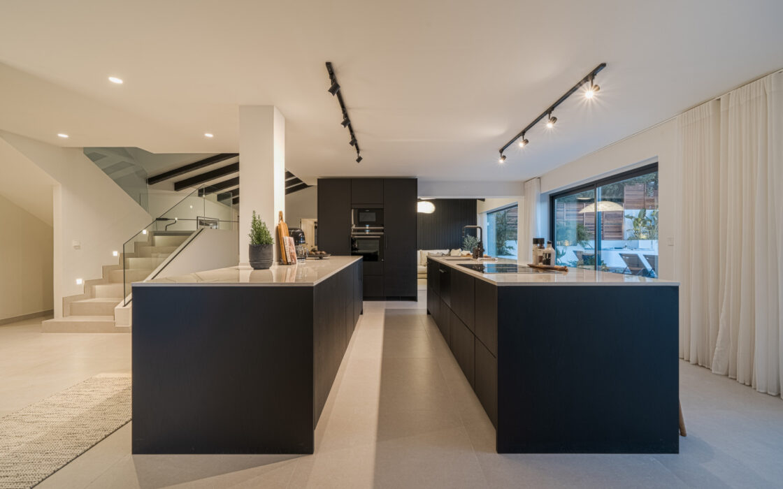 Вілла в Новій Андалусії з видом на гори 262 кв.м