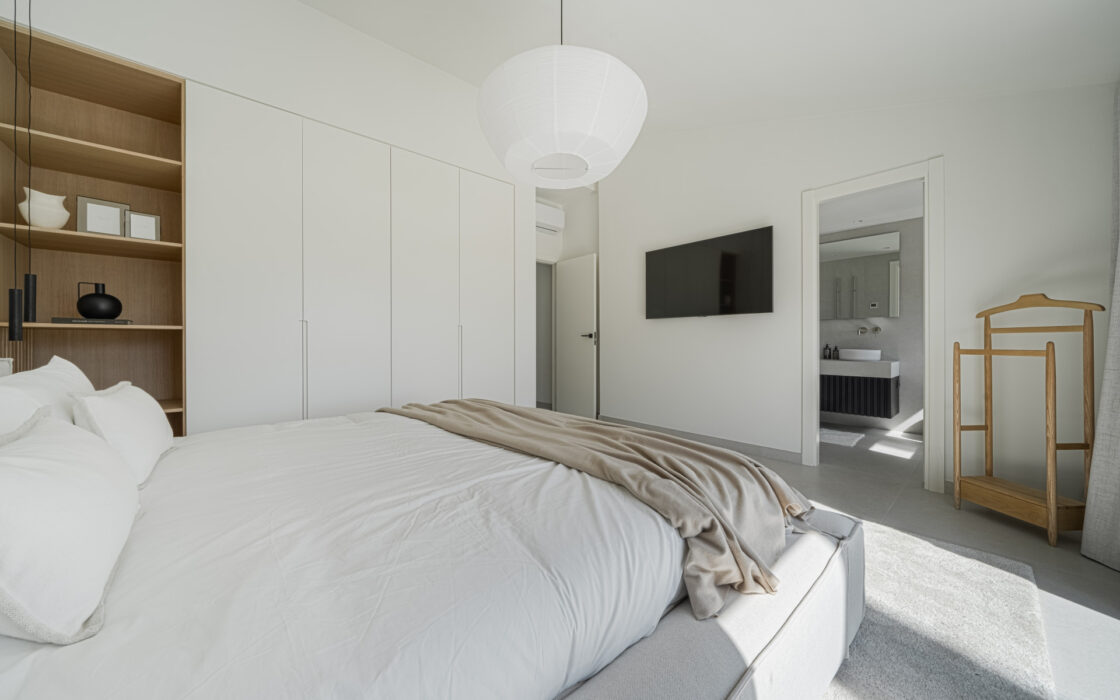 Вілла в Новій Андалусії з видом на гори 262 кв.м