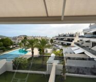 Полунова квартира в Сьерра Кортина з видом на море 77 кв.м