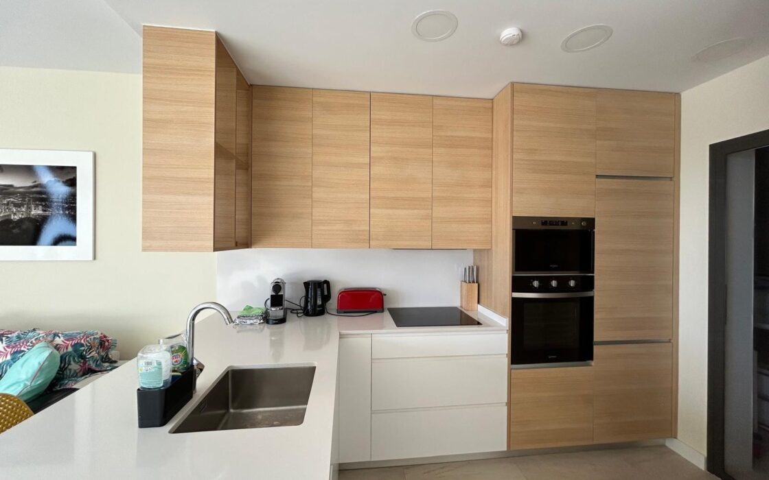 Полунова квартира в Сьерра Кортина з видом на море 77 кв.м