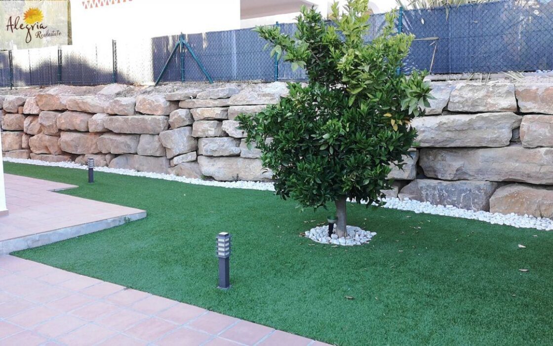 Вилла в Сьерра-Кортина з видом на море, 200 кв.м, 4 спальні