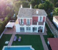 Вилла в Сьерра-Кортина з видом на море, 200 кв.м, 4 спальні