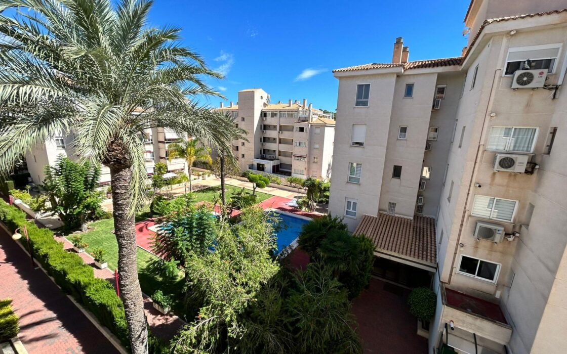 Просторная квартира в Альбире с панорамными видами 109 кв.м