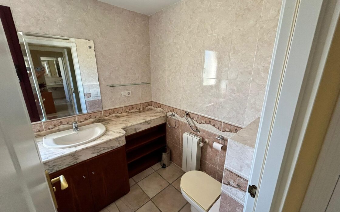 Просторная квартира в Альбире с панорамными видами 109 кв.м