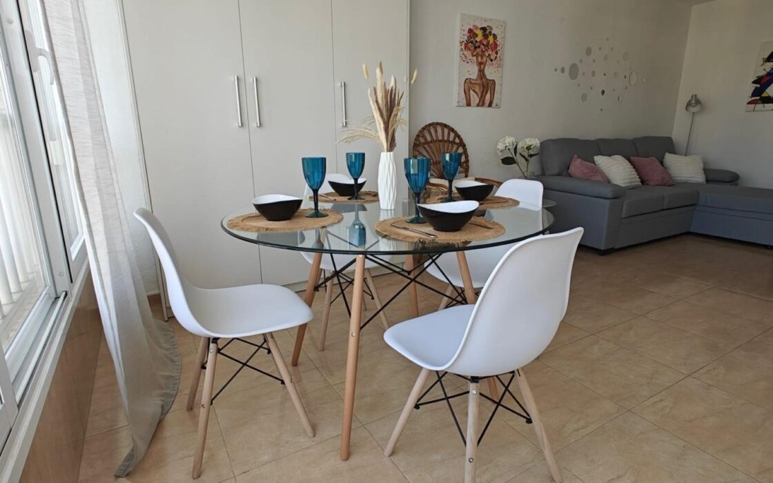 Квартира с видом на море в Бенидорме 55 кв.м с террасой