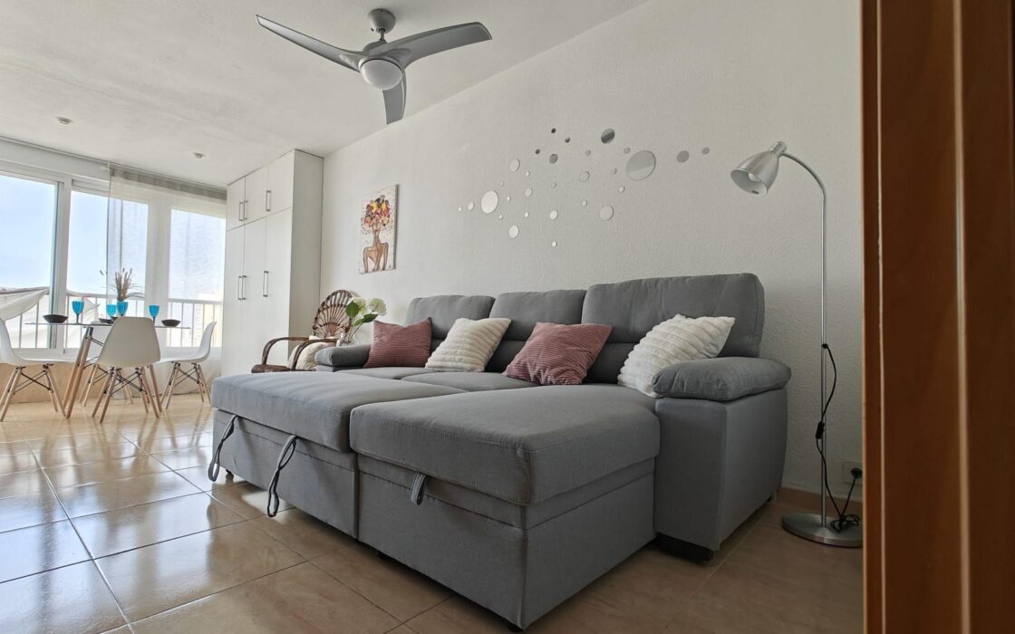 Квартира с видом на море в Бенидорме 55 кв.м с террасой