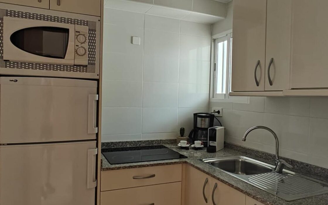 Квартира с видом на море в Бенидорме 55 кв.м с террасой