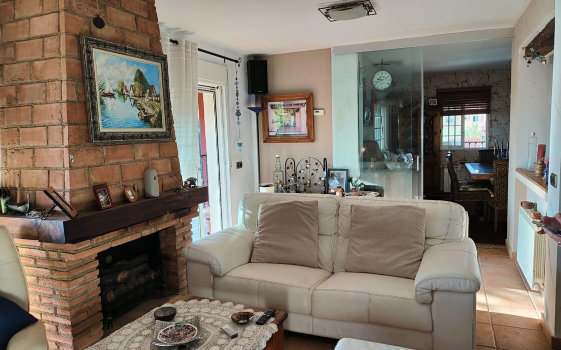 Просторная вилла с террасами в Ла Нусии, 290 кв.м, уединение