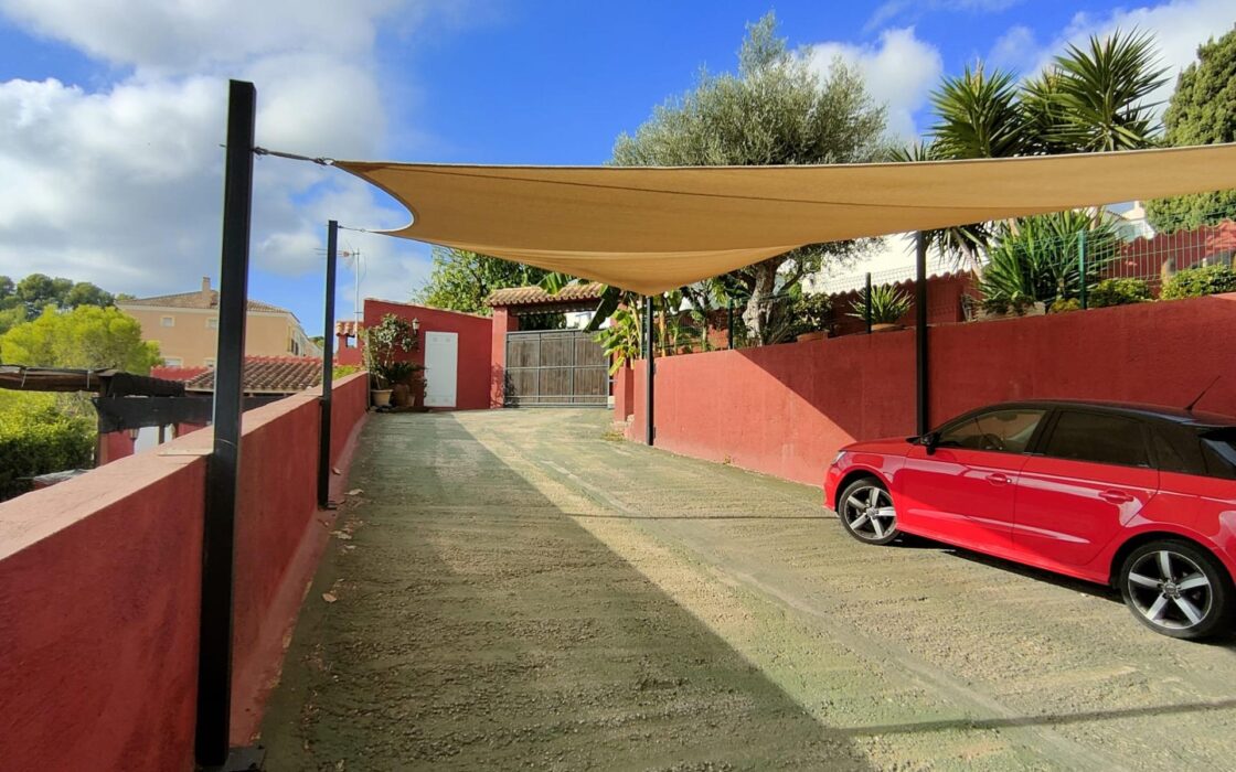 Просторная вилла с террасами в Ла Нусии, 290 кв.м, уединение