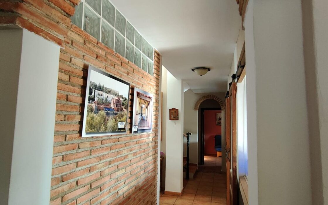 Просторная вилла с террасами в Ла Нусии, 290 кв.м, уединение