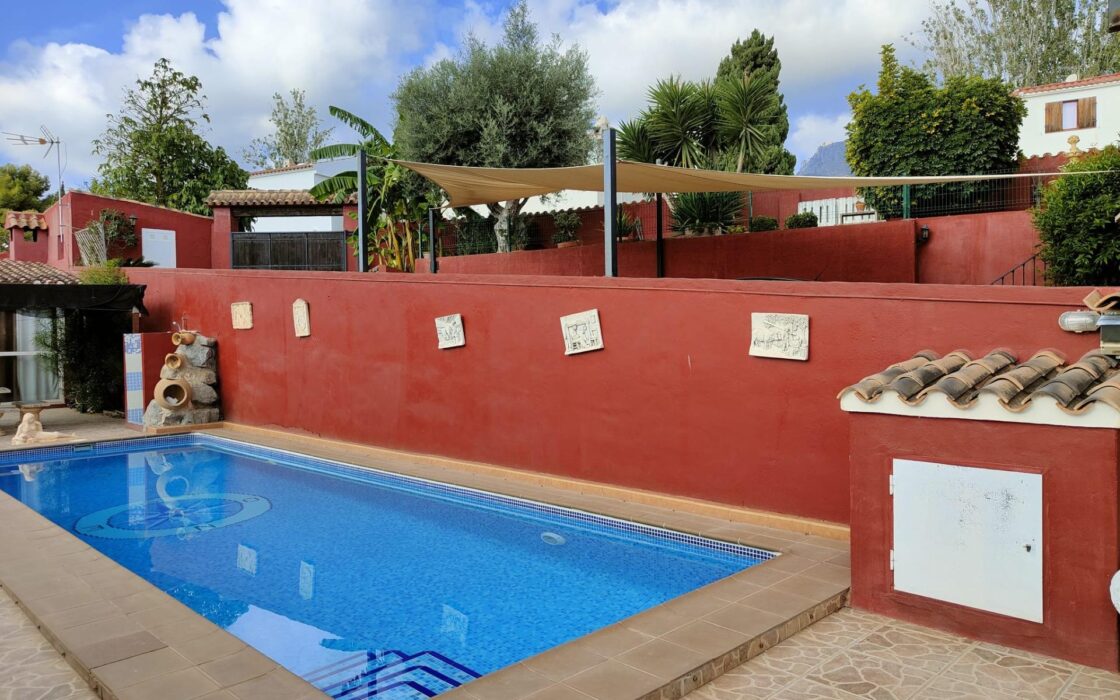 Просторная вилла с террасами в Ла Нусии, 290 кв.м, уединение