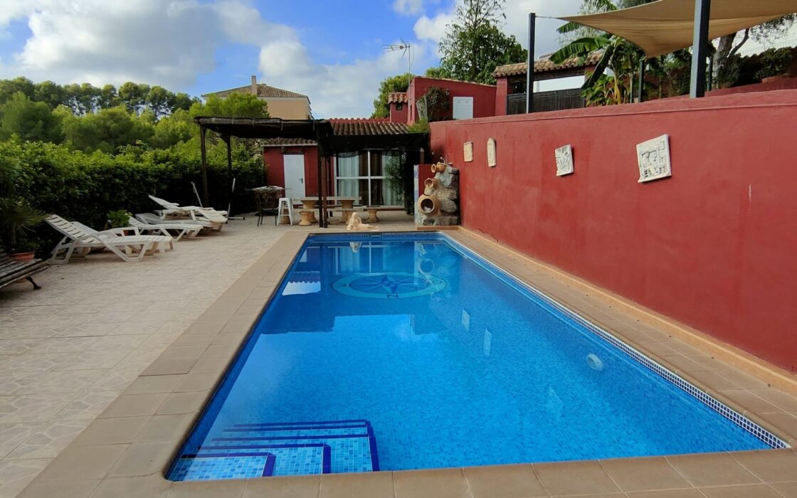 Просторная вилла с террасами в Ла Нусии, 290 кв.м, уединение