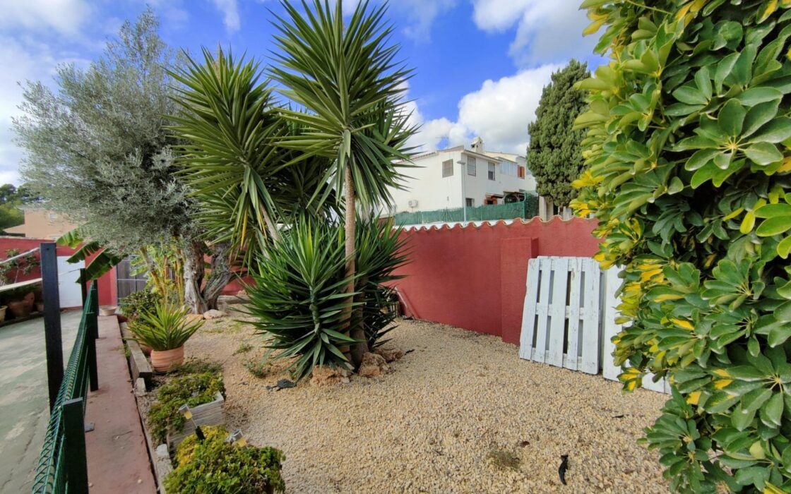 Просторная вилла с террасами в Ла Нусии, 290 кв.м, уединение