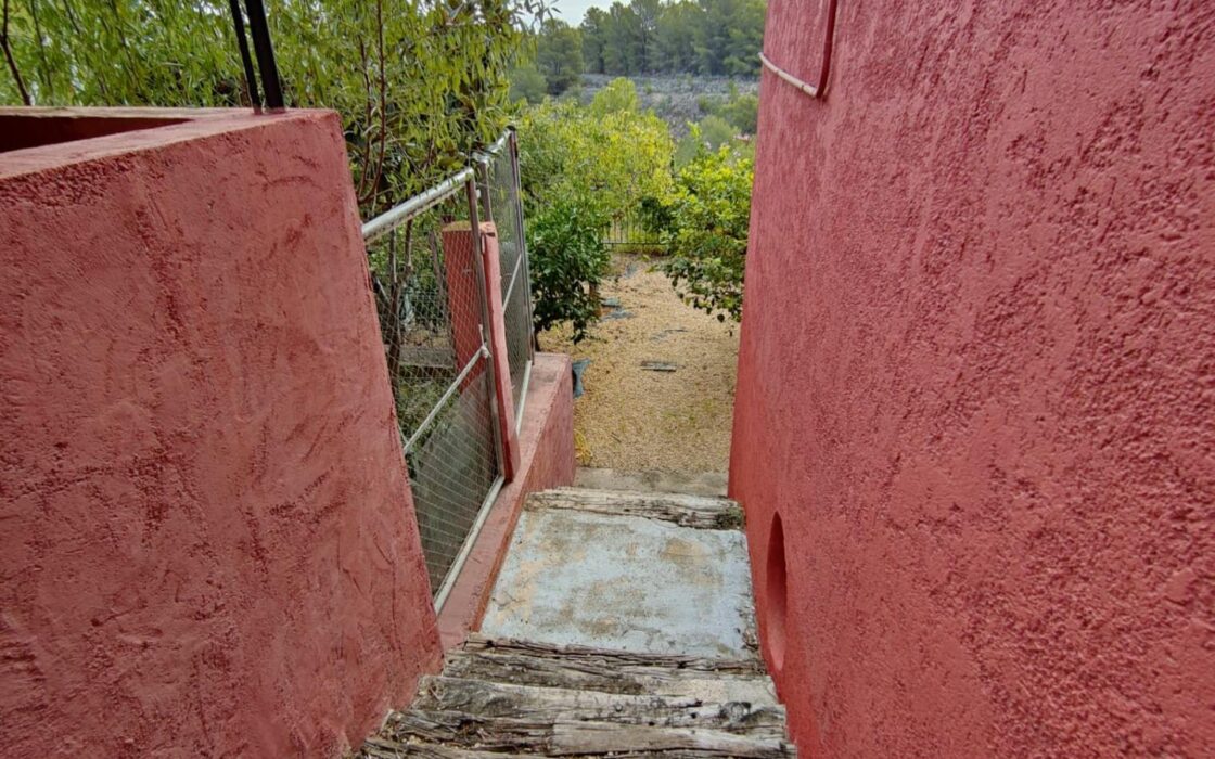 Просторная вилла с террасами в Ла Нусии, 290 кв.м, уединение