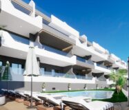 Новый дом с террасой 16 м² в Бенихофар, 2 спальни