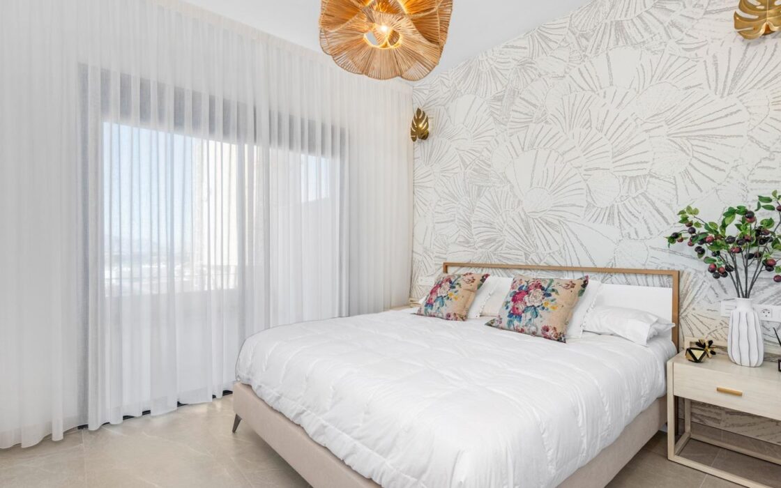 Новый дом с террасой 16 м² в Бенихофар, 2 спальни