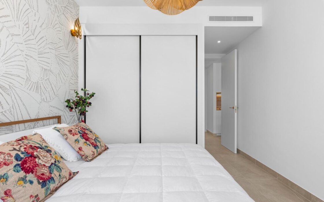 Новый дом с террасой 16 м² в Бенихофар, 2 спальни