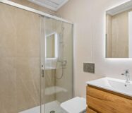 Новый дом с террасой 16 м² в Бенихофар, 2 спальни