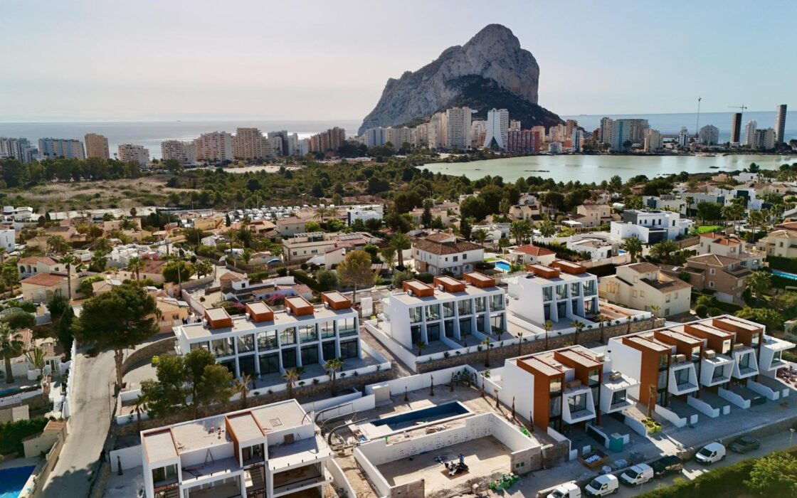 Двоквартирні будинки в Кальпе з терасою та басейном 139 кв.м