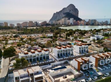 Двоквартирні будинки в Кальпе з терасою та басейном 139 кв.м